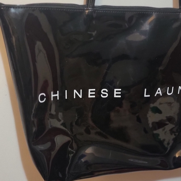 ❤️Chinese Laundry Patent Zip Tote Bag - Picture 3 of 7